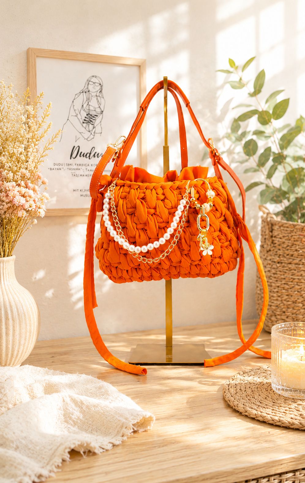 Orange handgemachte Duduhook Tasche mit Perlenkette, Goldkette und Charms